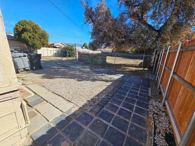 Building Photo - 1+ 1 Bed 1 Bath Cottage in San Jacinto $1425.00