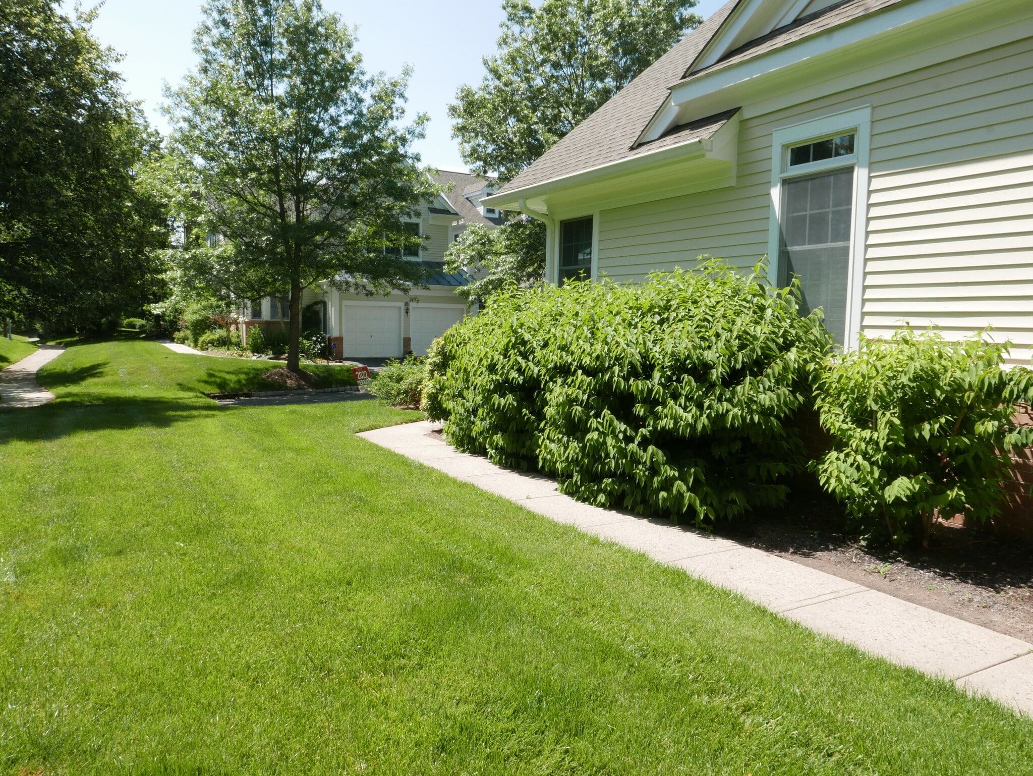 Exterior - 8 Meadowbrook Club Way