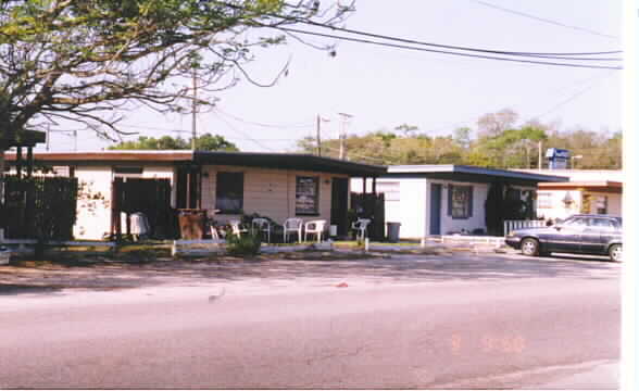 Building Photo - J E Drevas Duplexes