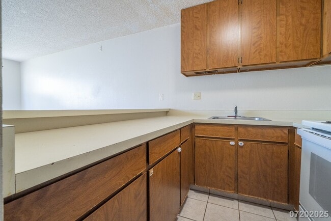 Building Photo - 1bd/1ba/1pkg Condominium in Koolau Vista |...