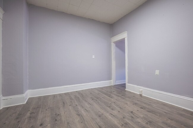 Building Photo - 1009 12th St NW