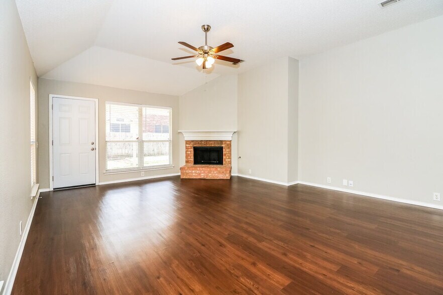 Building Photo - 508 Glenwood Dr