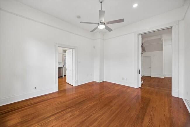 Building Photo - 1229 Heights Blvd