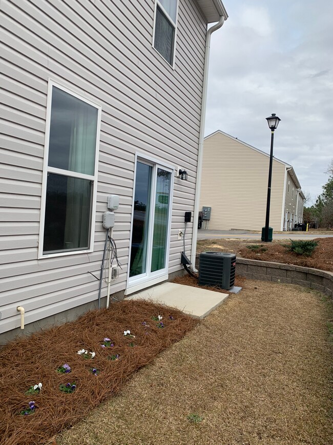 Building Photo - 739 Jacobs Mill Pond Rd