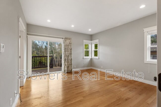 Building Photo - 235 Pleasant View Dr
