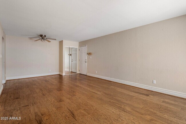 Building Photo - 3825 E Camelback Rd