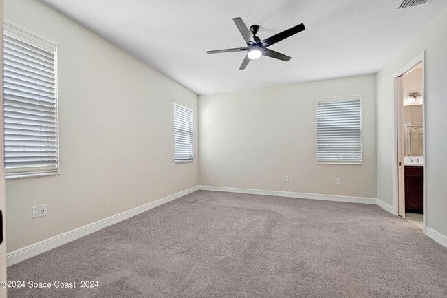 Building Photo - 8483 Loren Cove Dr