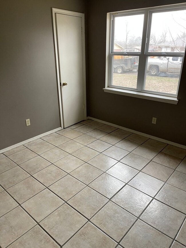 Building Photo - 204 N 37th St