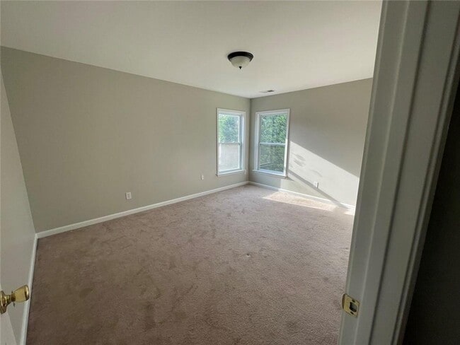 Building Photo - 807 Slope Creek Way