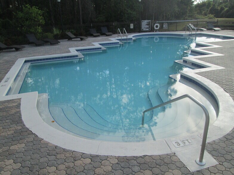 Entrance to Pool - 802 Crest Pines Dr