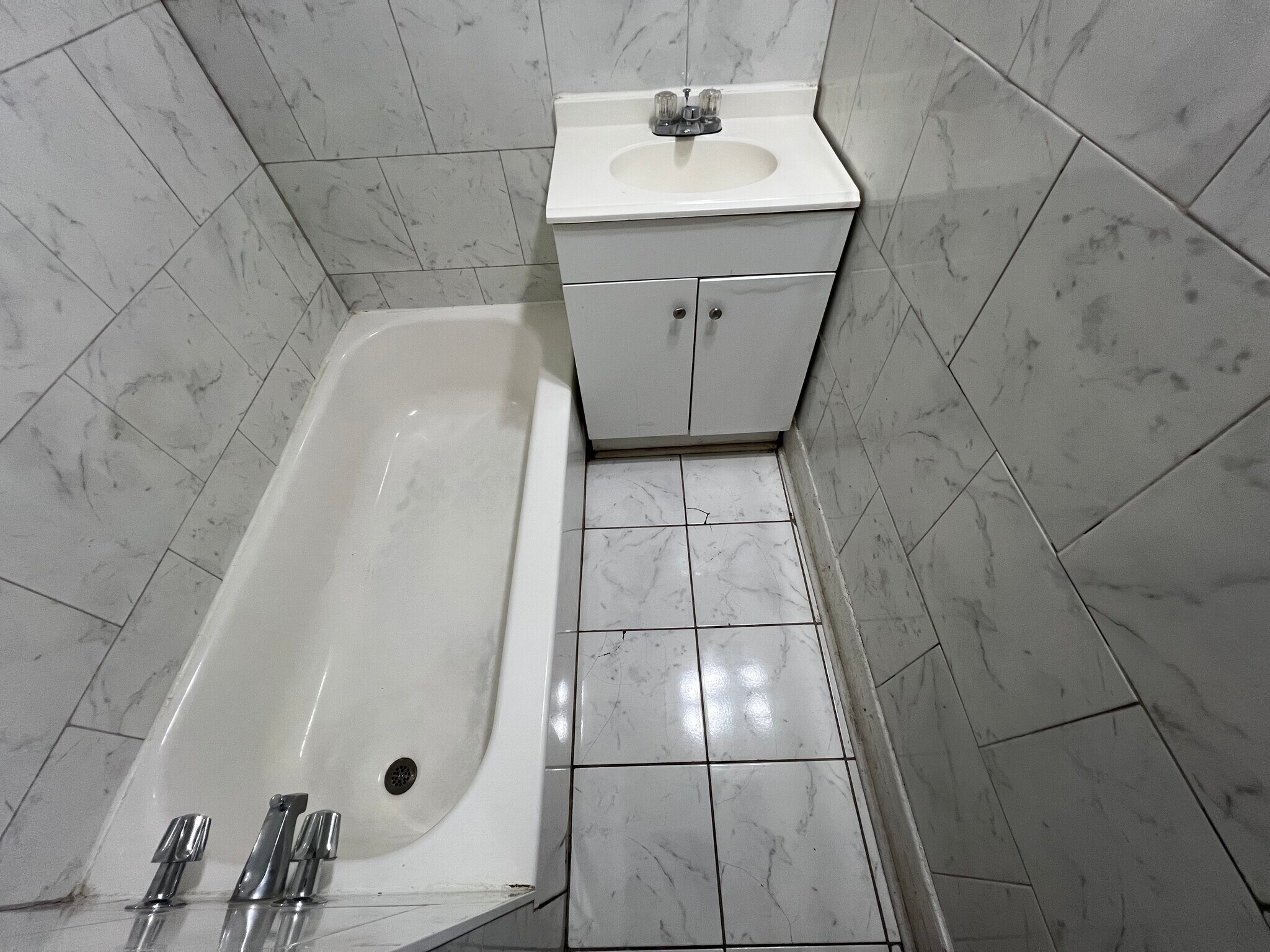 Building Photo - 1945 W Bethune St