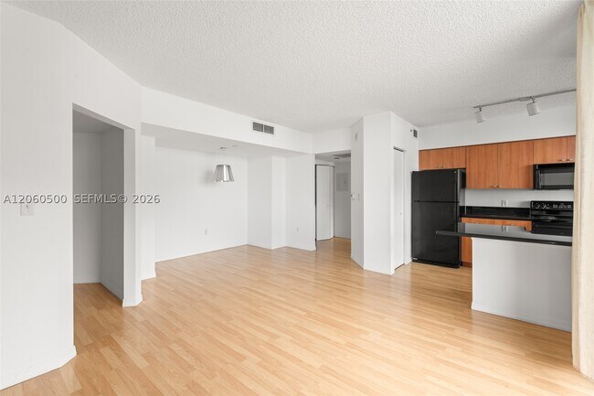 Building Photo - 1330 West Dr