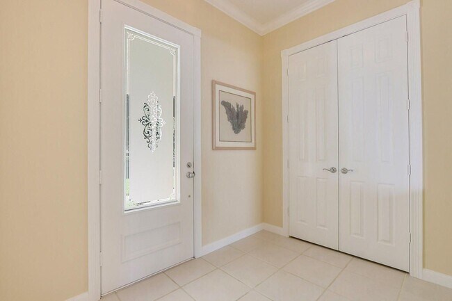 Building Photo - 122 Poinciana Dr