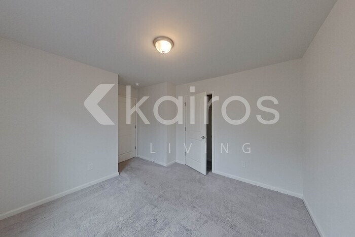 Building Photo - 2607 Provence Dr SE