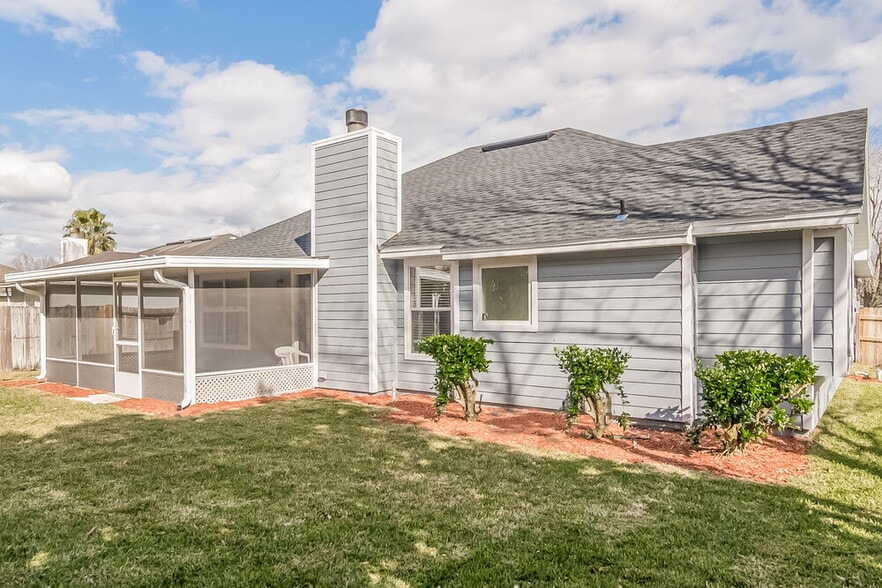 Building Photo - 338 Wildberry Ct
