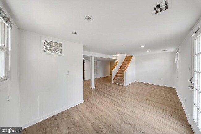 Building Photo - 7411 Tillman Dr