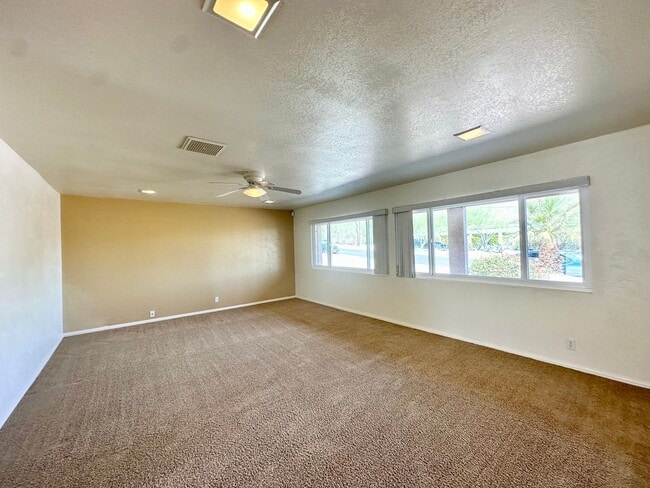 Building Photo - COMING SOON! AMAZING 3 Bedroom 3 Bathroom ...