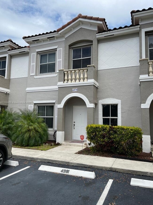 Building Photo - 4979 SW 140th Ter