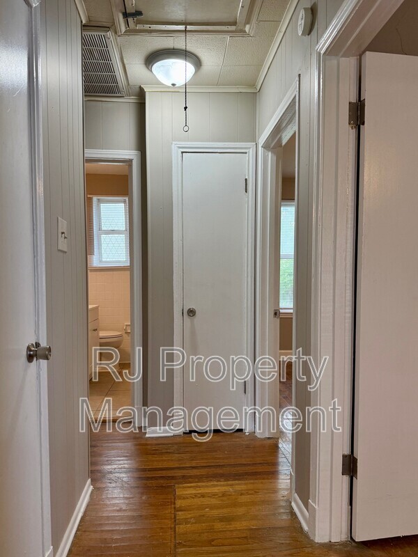 Building Photo - 1336 Wrenwood St