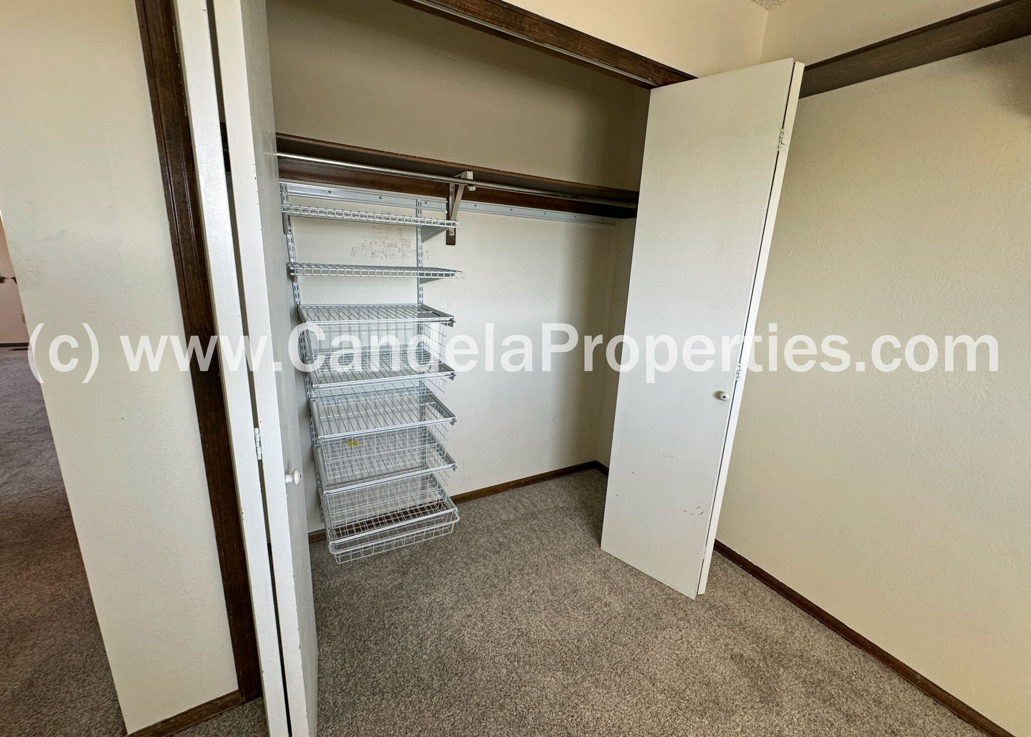 Building Photo - 5615 Country Heights Dr