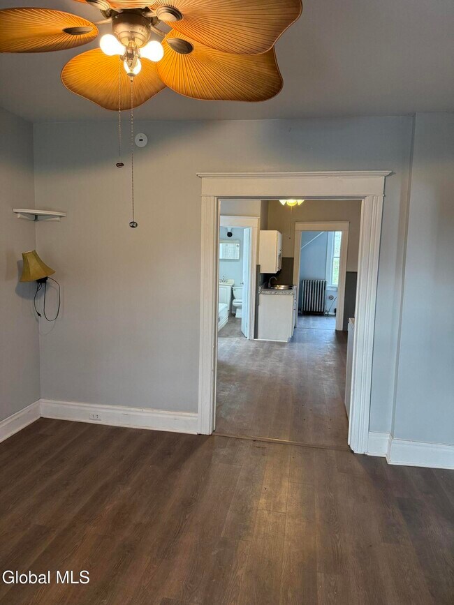 Building Photo - 8 Farrell St