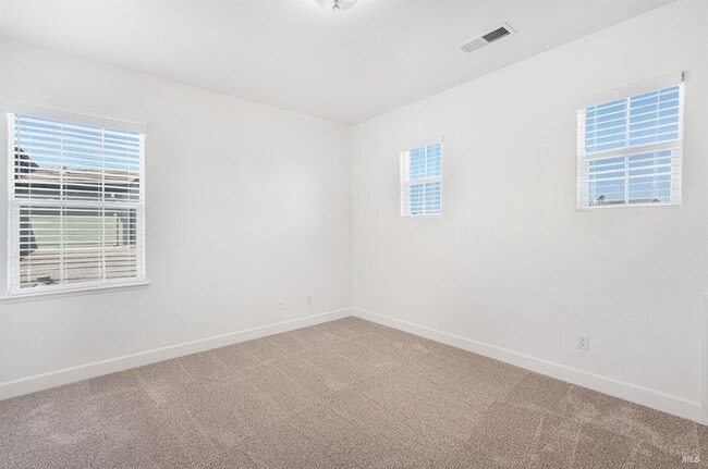 Building Photo - 525 Sauvignon Pl