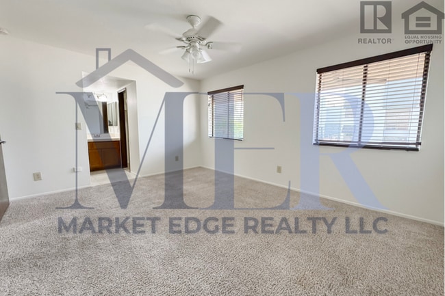 Building Photo - 2Bed/2.5Bath Townhome on Missouri/Central!...