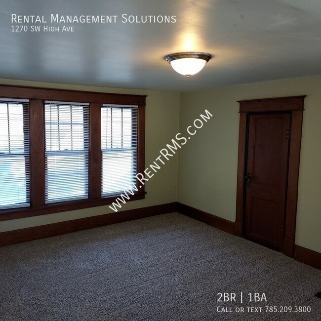 Building Photo - 1270 SW High Ave