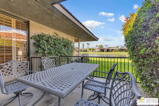 Building Photo - 10 Colgate Dr