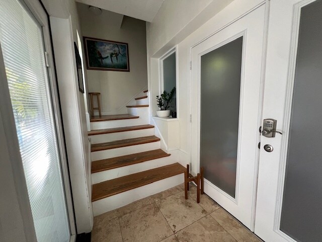 Building Photo - 2355 Tequesta Ln