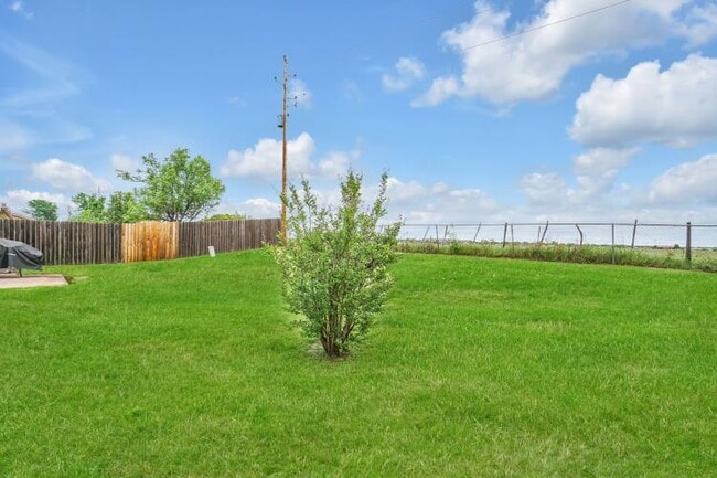 Building Photo - 922 SW 60th St