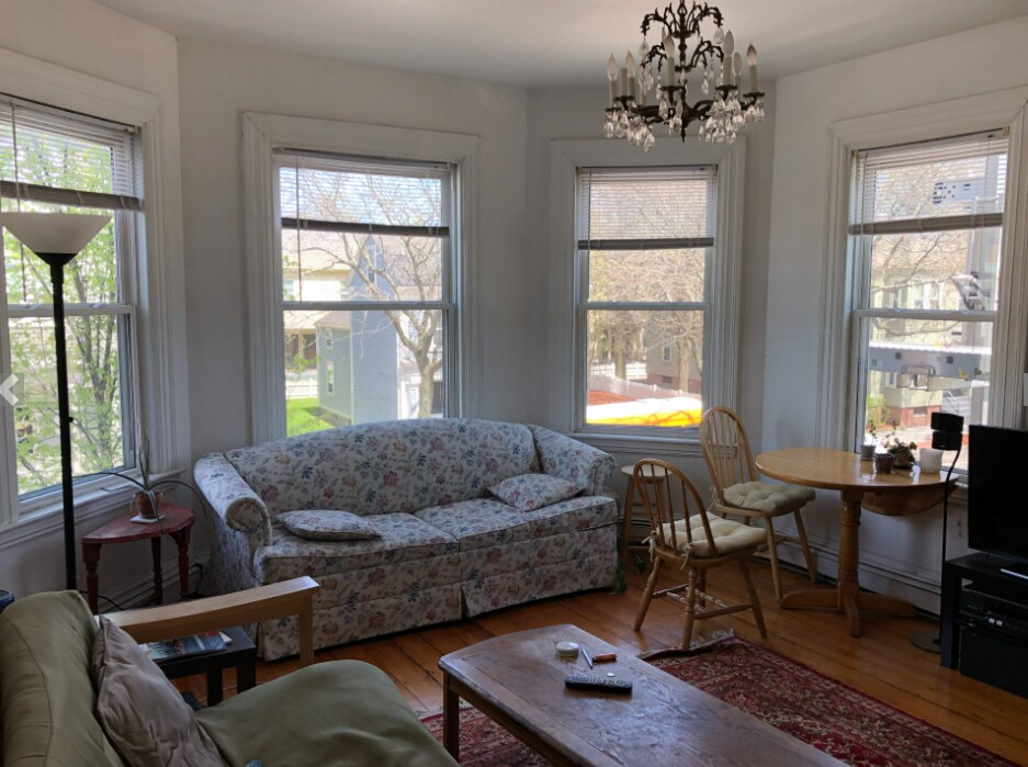 Building Photo - 265 Broadway