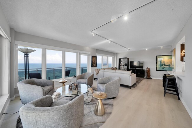 Building Photo - 2066 N Ocean Blvd