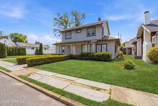 Building Photo - 505 Laurel Ave