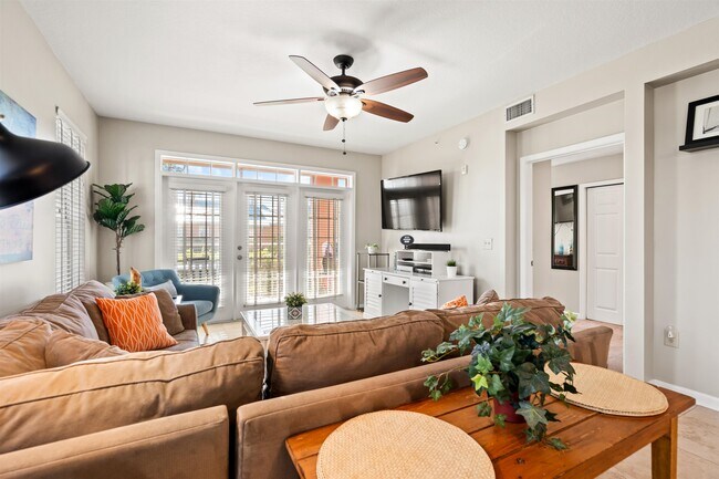 Building Photo - 225 Atlantis Cir