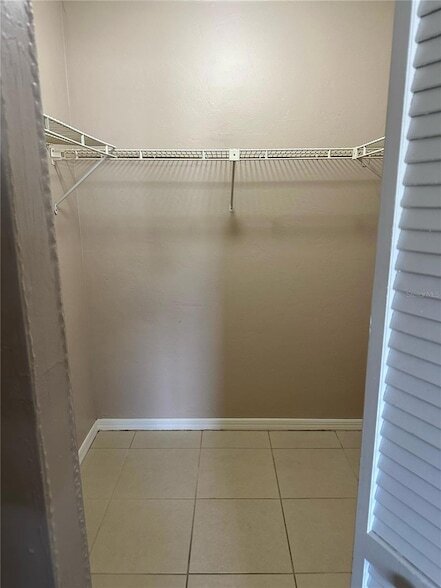 Building Photo - 1025 SE 24th Ave