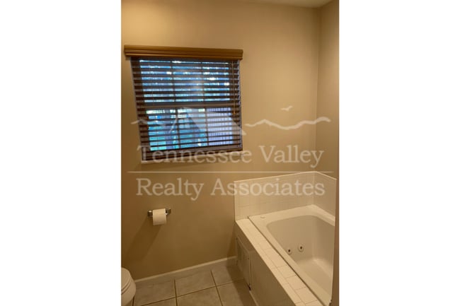 Building Photo - 1513 Mayapple Dr