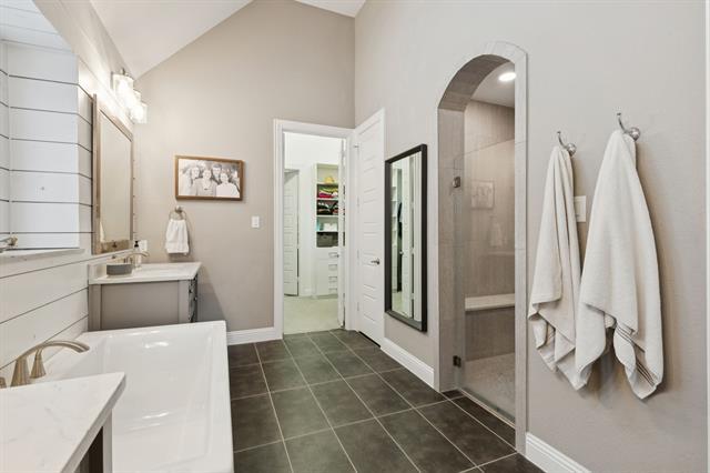 Building Photo - 2607 Maverick Way