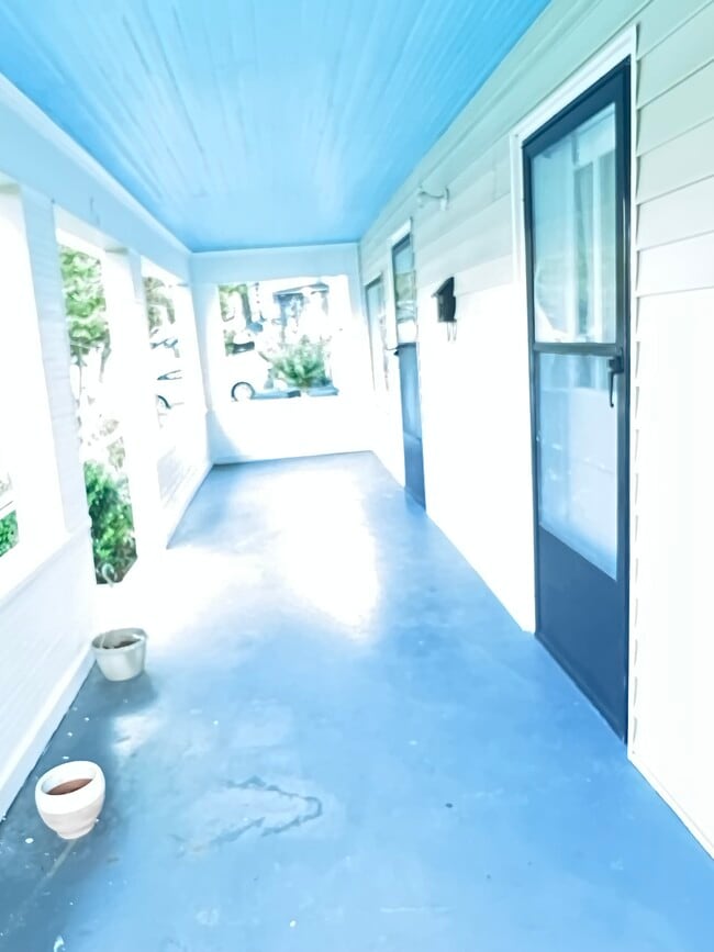 Building Photo - 1418 30th Ave