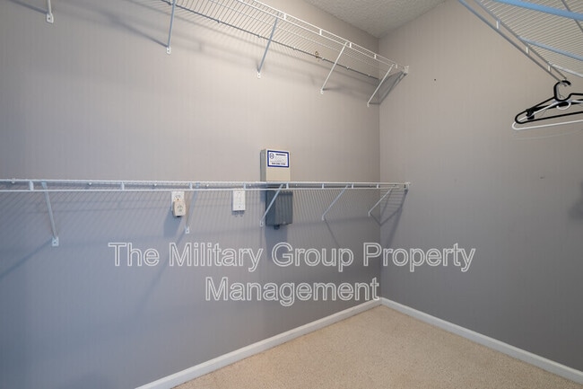 Building Photo - 9777 Summer Grove Way W