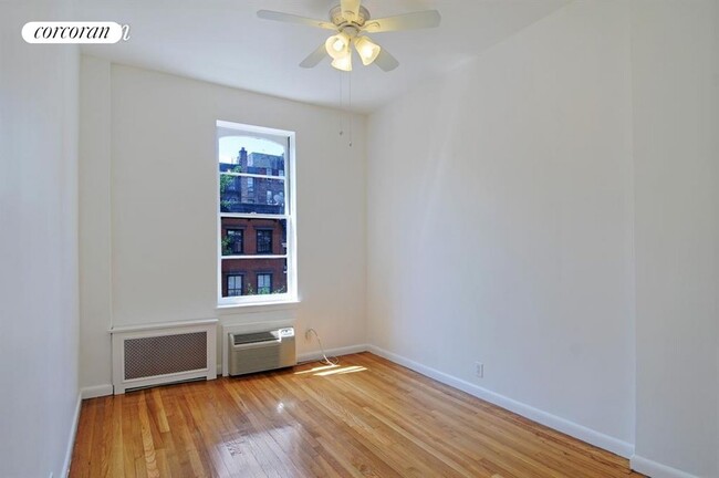 Primary Photo - 259 W 12th St