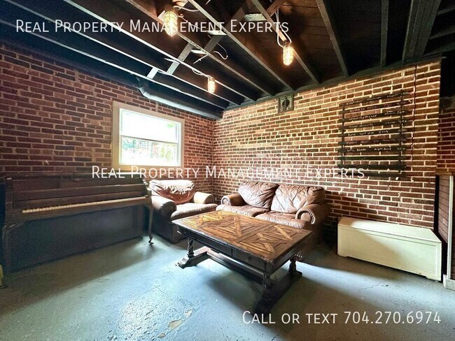 Building Photo - 4429 Firwood Ln
