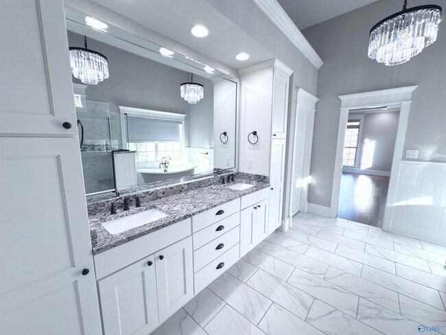 Building Photo - 1 Sylvias Wy