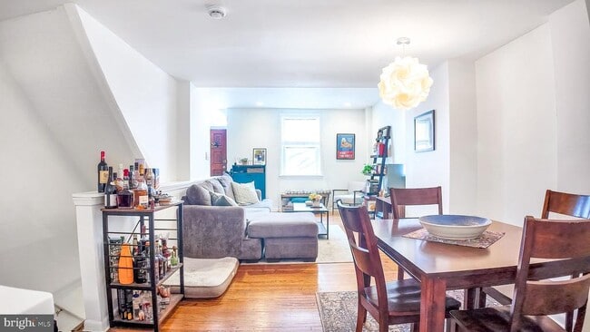 Building Photo - 434 Catharine St