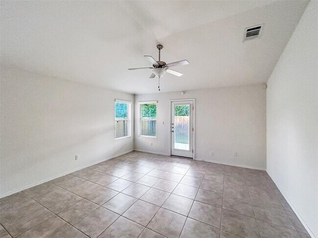 Building Photo - 401 Anacua Loop