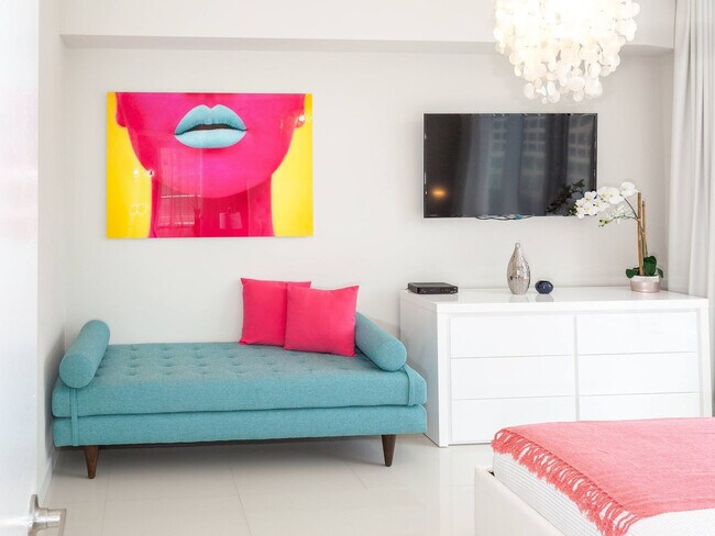 Building Photo - 485 Brickell Ave