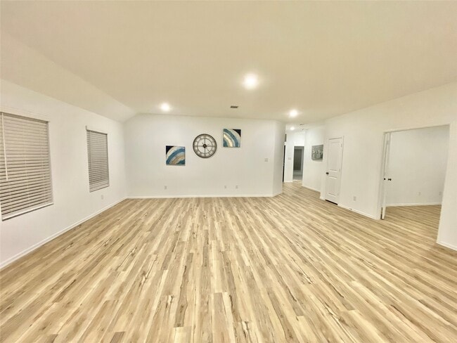 Building Photo - 3724 Moss Hl Rd