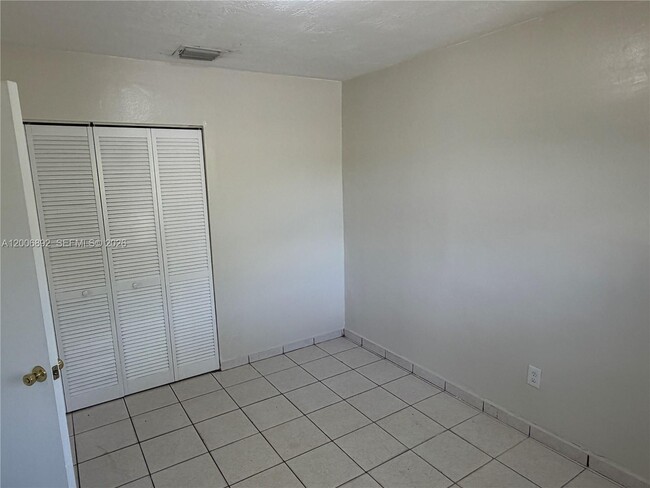 Building Photo - 10375 SW 152nd Terrace