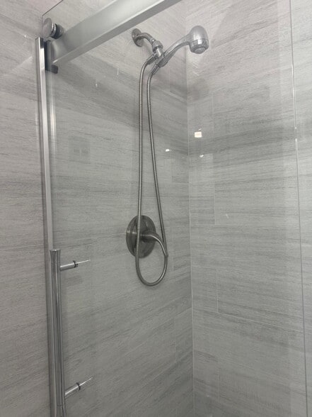 New luxury ceramic tile floor to celing - 2448 Lakeview Ave