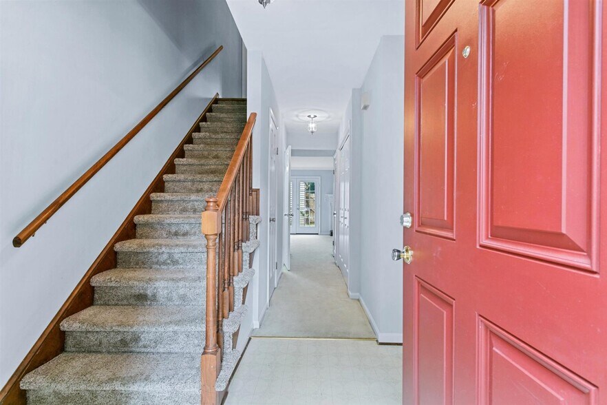 Building Photo - 117 Wellesley Dr